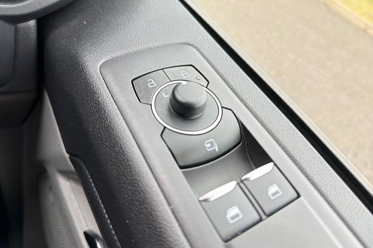 2025 Ford Transit Custom 320 Limited AUTO L1 SWB Double Cab In Van FWD 2.5 PHEV 232ps Low Roof, D...