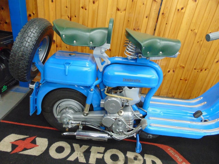 Lambretta 150 Model runner original 1956 classic investment display Italian shop