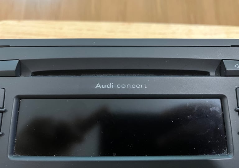 OFFICIAL AUDI A3 2007 1.6 FSI S LINE MK2 3DR BOSCH CAR SETERO CD PLAYER 