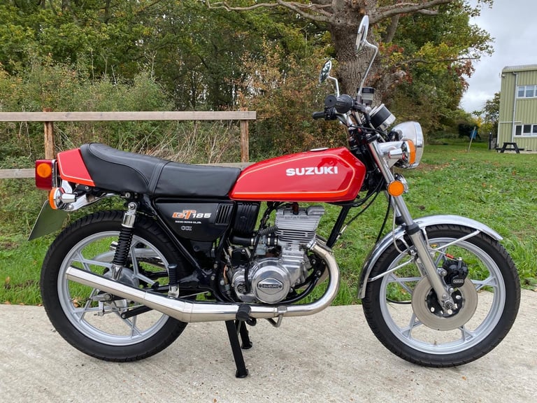 SUZUKI GT185, 1978, CRACKING EXAMPLE TWO STROKE, HIGGSPEED EXHAUSTS