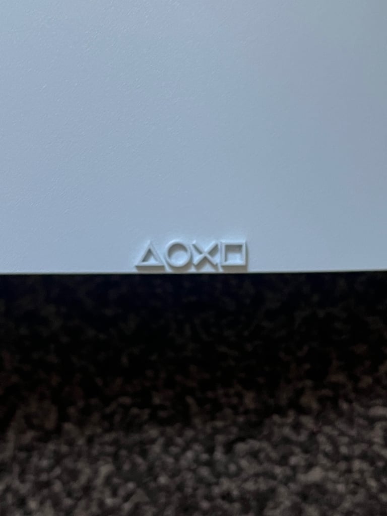 PS5 plate covers includes stand 