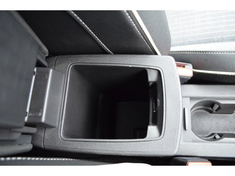 2021 Renault Clio TCe Lutecia Hatchback Petrol Manual