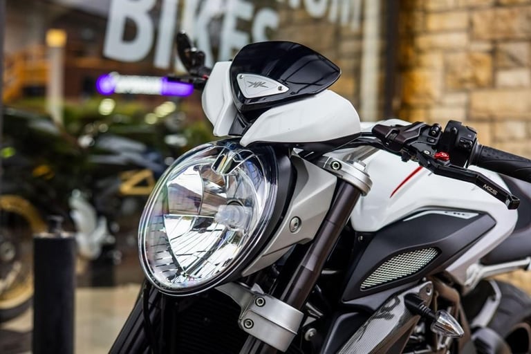 MV Agusta Brutale LOW MILES ! CARBON ! STUNNING