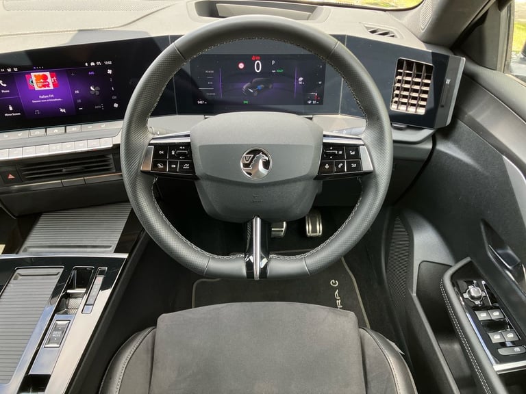 2024 Vauxhall Astra 115kW Ultimate 54kWh 5dr Auto Hatchback Electric Automatic