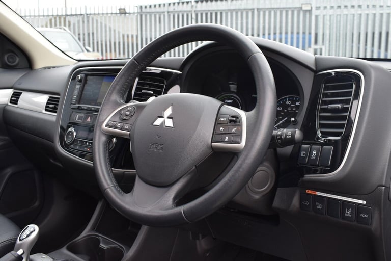 2015 Mitsubishi Outlander 2.0h 12kWh GX4hs CVT 4WD Euro 5 (s/s) 5dr ESTATE Petrol/Electric Hybrid...