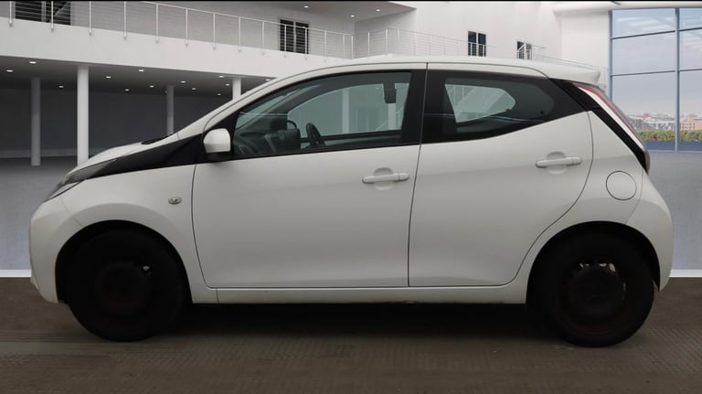 2015 Toyota AYGO 1.0 VVT-i X-Play 5dr HATCHBACK Petrol Manual
