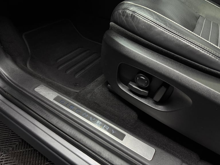 2017 Land Rover Discovery Sport 2.0 TD4 HSE Dynamic Lux Auto 4WD Euro 6 (s/s) 5dr ESTATE Diesel A...