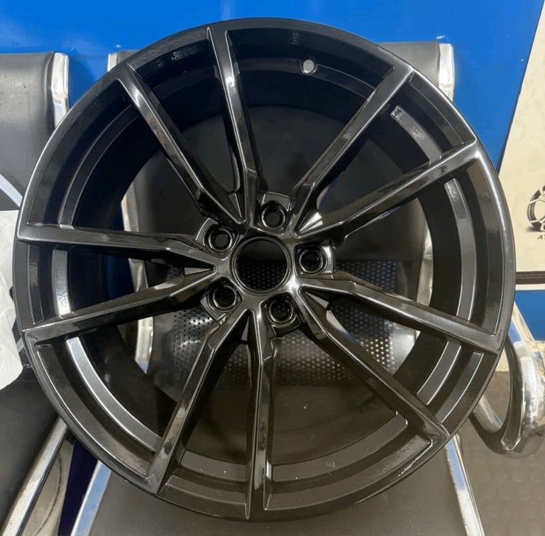 Genuine Volkswagen Golf R Pretoria MK7 7.5 19” Alloy Wheel