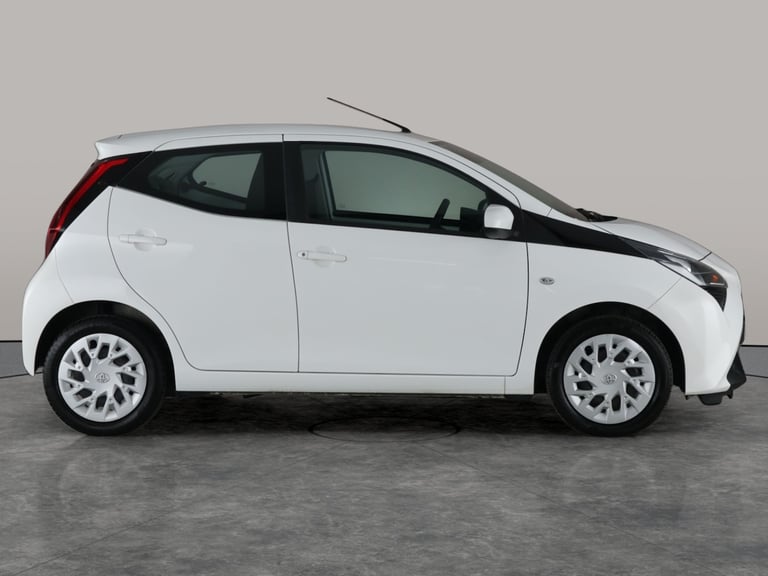 2021 Toyota AYGO 1.0 VVT-i x-play Hatchback 5dr Petrol Manual Euro 6 (s/s) (71 ps) - AIR CON Hatc...