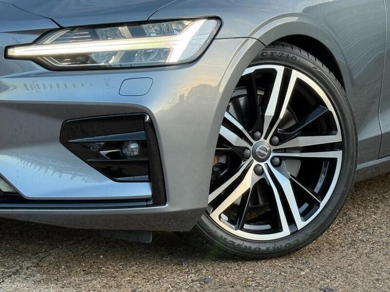 VOLVO S60 2.0 T5 R-Design Edition Auto Euro 6 (s/s) 4dr 2019