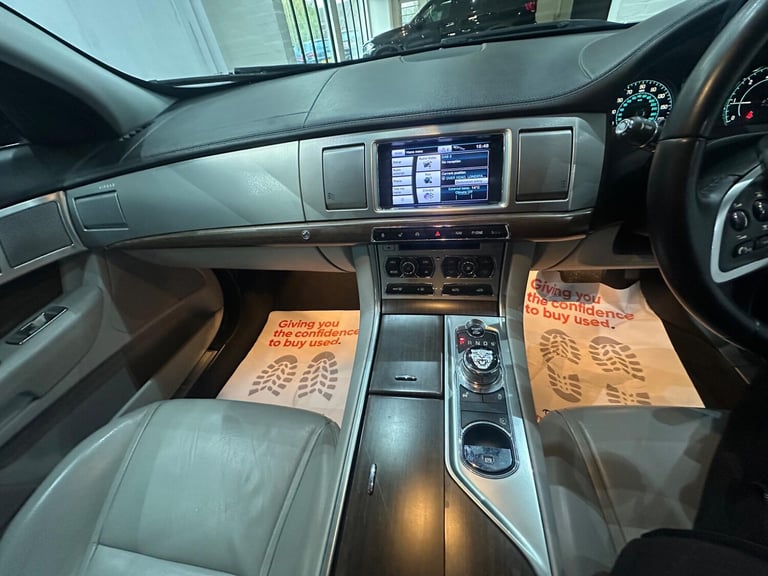2012 Jaguar XF 2.2d Luxury 4dr Auto SALOON DIESEL Automatic