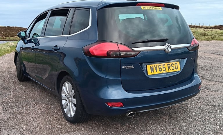 7 Seater Vauxhall Zafira Tourer 2.0