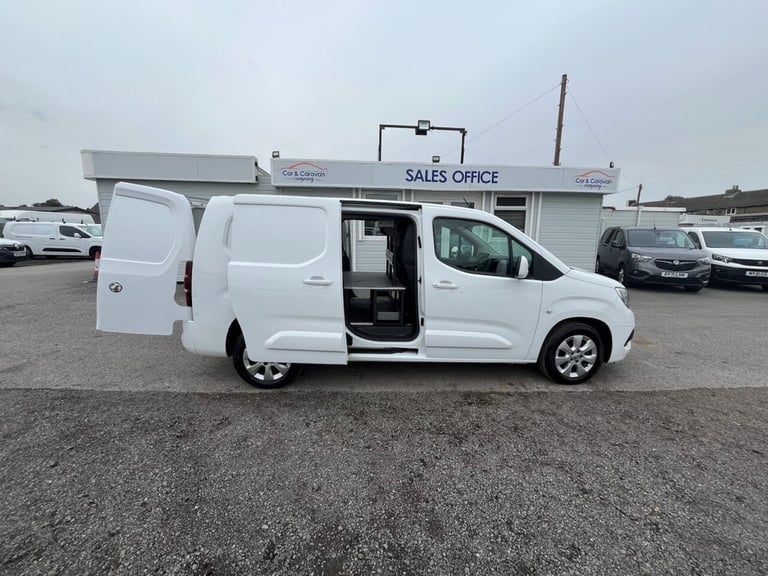 2021 21 VAUXHALL COMBO 1.6 TURBO D 2300 LIMITED EDITION NAV PANEL VAN 4DR DIESEL