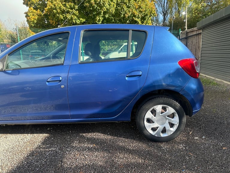 2013 Dacia Sandero 0.9 TCe Laureate Euro 5 5dr HATCHBACK Petrol Manual