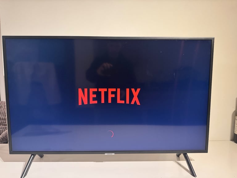 image for Samsung (40") 4K Ultra HD Smart TV Wi-Fi