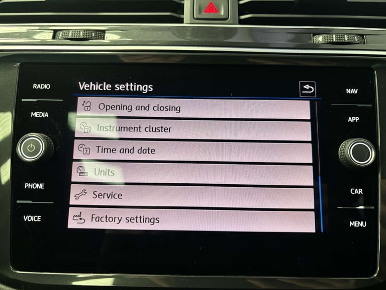 2020 Volkswagen Tiguan 2.0 TSi 230 4Motion SEL 5dr DSG ESTATE PETROL Automatic