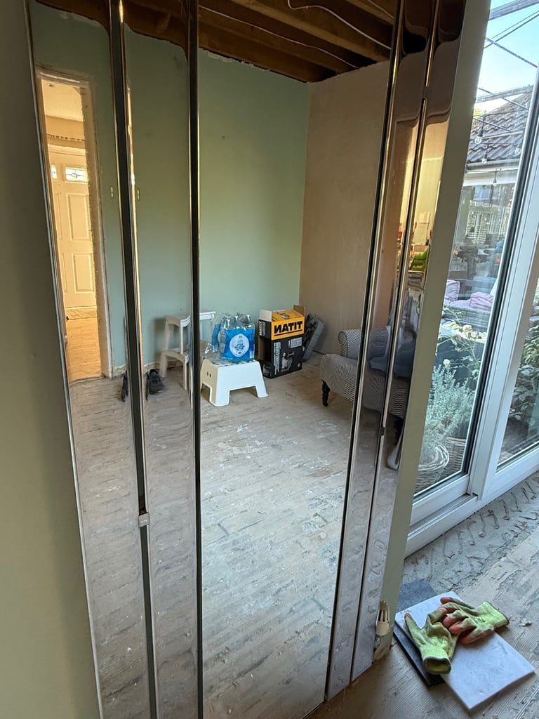 Chrome tall radiator with mirror