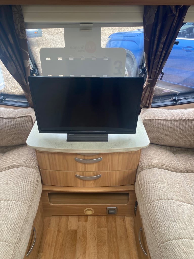 Lunar quasar 462  2 berth 2013  end wash R 