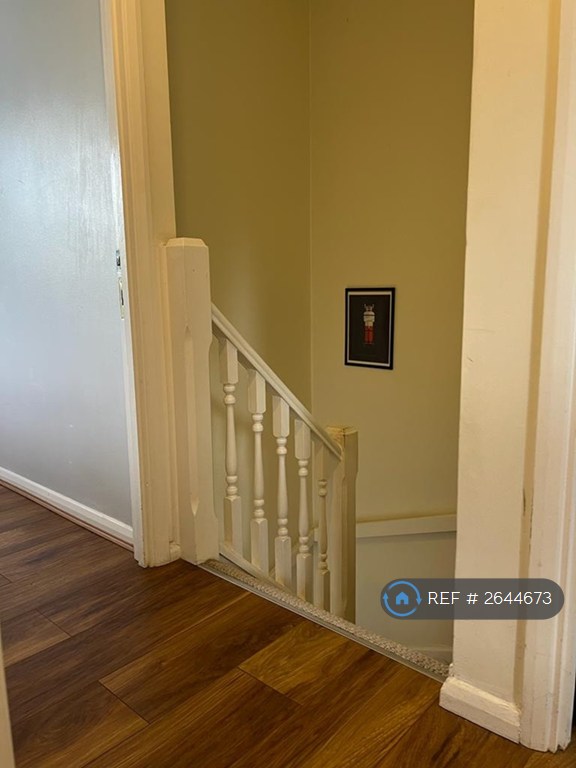 3 bedroom flat in Bywater Place, London, SE16 (3 bed) (#2644673)