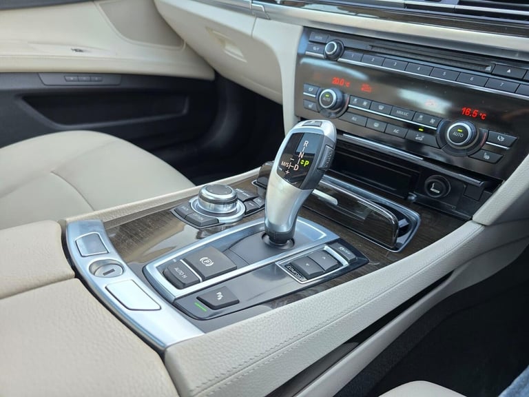 2013 BMW 7 Series 4.4 750Li V8 SE Auto Euro 5 (s/s) 4dr Saloon Petrol Automatic