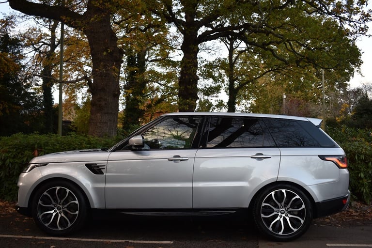 2021 Land Rover Range Rover Sport HSE SILVER+Panoramic Roof and Electric Deployable Tow Pack Esta...