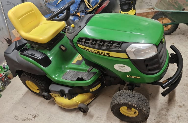 2016 John Deere X155R Sit on Lawn Mower 