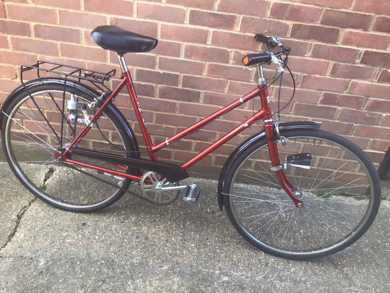 Vintage 1981 Swifts of Birmingham Traditional Town Bike 3 Speed 