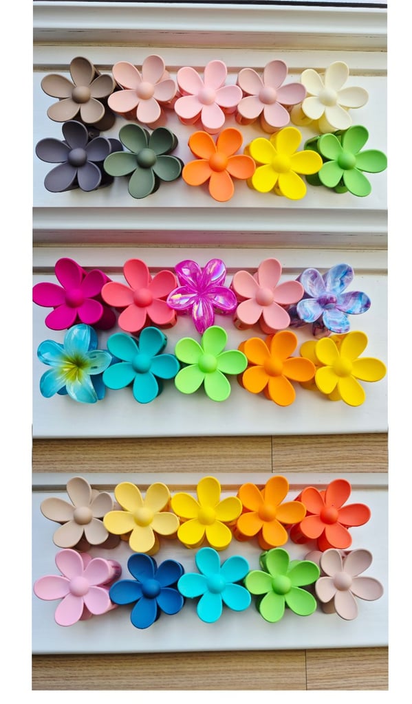 image for 30x NEW Flower Hair Clips Bundle 