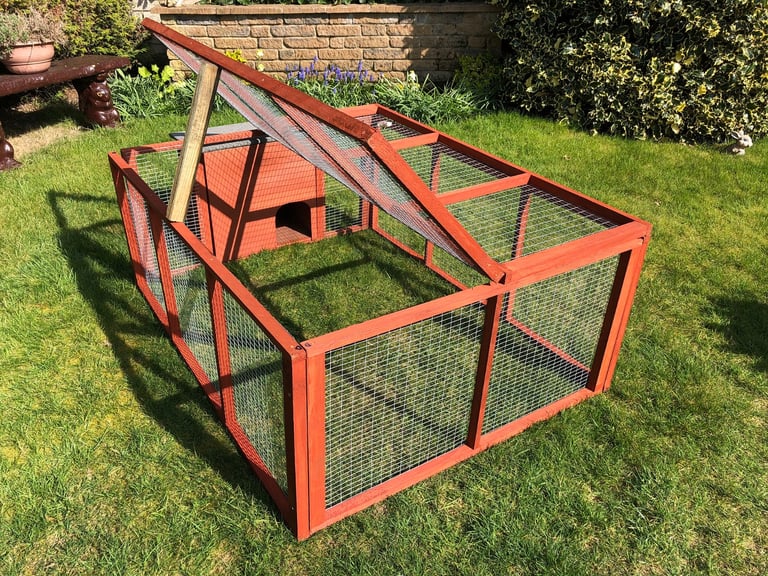 New Rabbit or Guinea Pig Run with Shelter