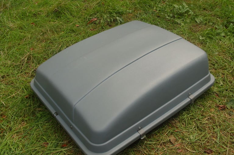 Car Roof box( Large) KAR-RITE 300/400/500 brand from Halfords in VGC
