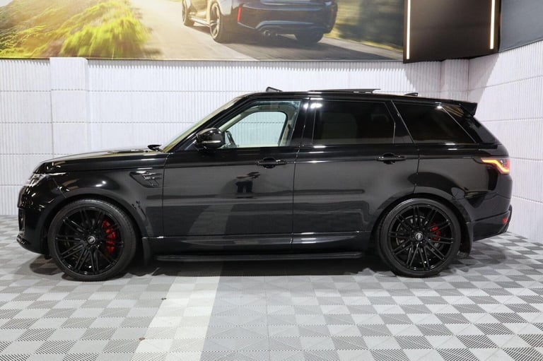 LAND ROVER RANGE ROVER SPORT 3.0 D300 MHEV HSE Silver Auto 4WD Euro 6 (s/s) 5dr