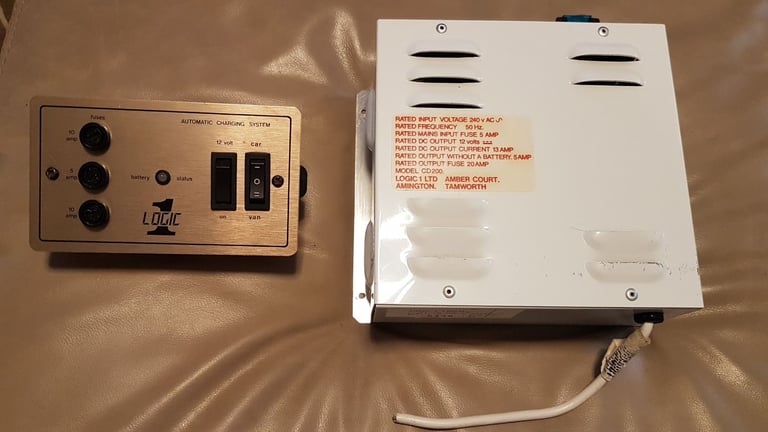 LOGIC 1 power supply and battery charger with panel control for camper, caravan, motorhome or boat.