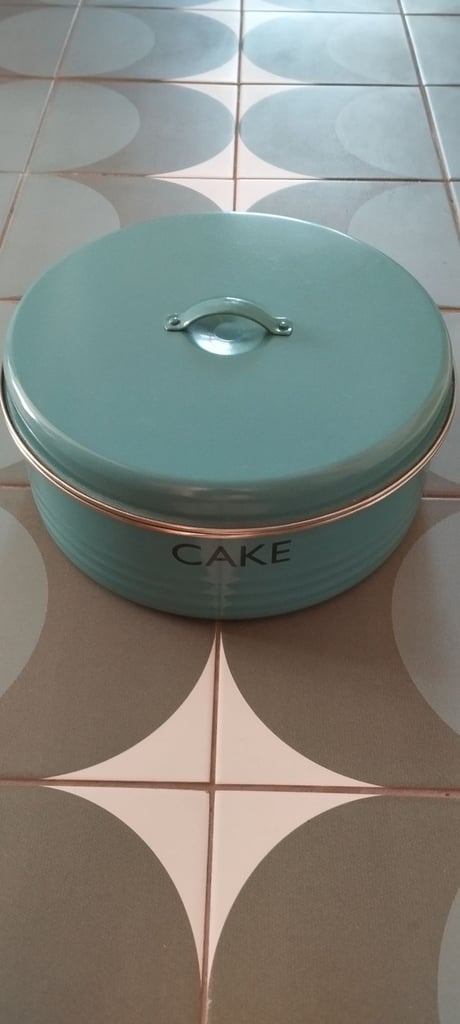 Typhoon Vintage Kitchen Cake Tin Blue
