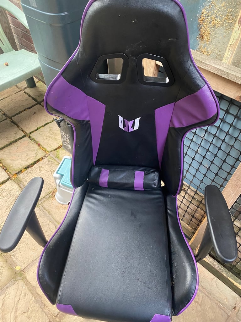image for Gameing chair/ office chair 
