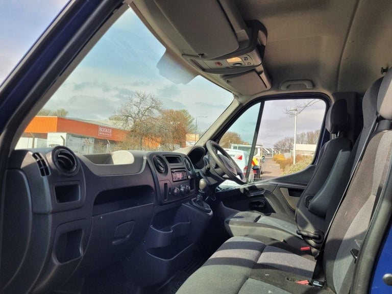 2015 ON 15 PLATE RENAULT MASTER LI35 BUSINESS DCI 125BHP 2300CC BOX VAN TAILLIFT
