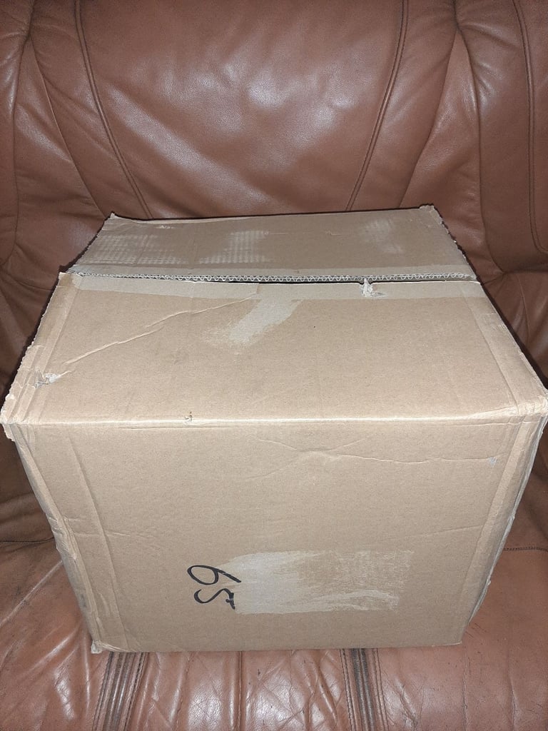 Brand new 45 litre  top box complete  with all hardware and 2 keys never fitted 