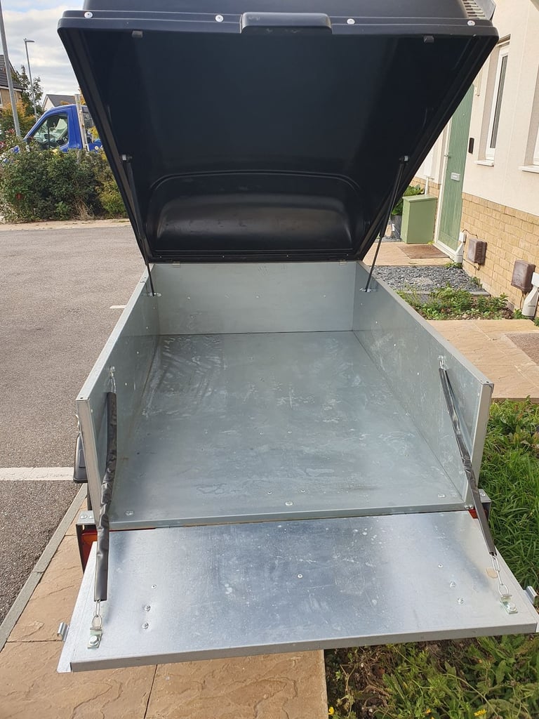 Franc 4x3 trailer with ABS hard top 
