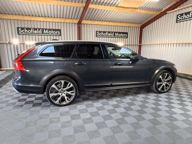 2018 Volvo V90 2.0 D4 Pro Estate 5dr Diesel Auto AWD Euro 6 (s/s) (190 ps) Estate Diesel Automatic