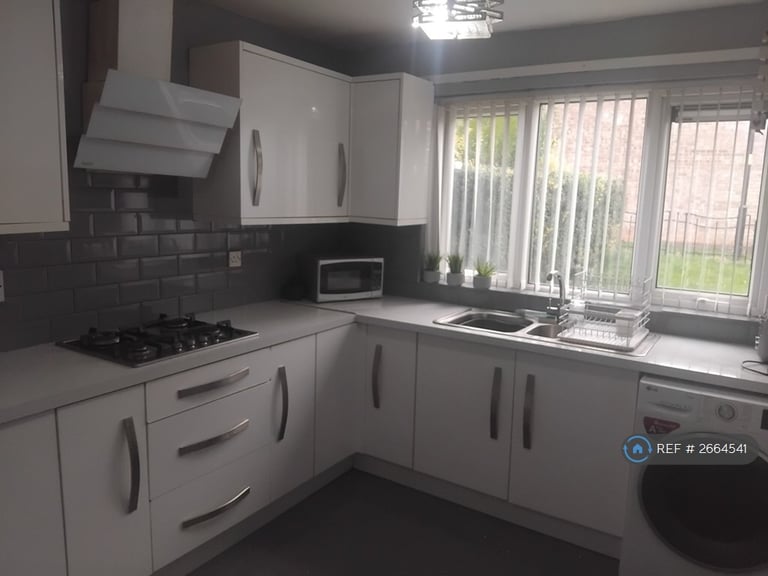 3 bedroom house in Pembridge Close, Birmingham, B32 (3 bed) (#2664541)