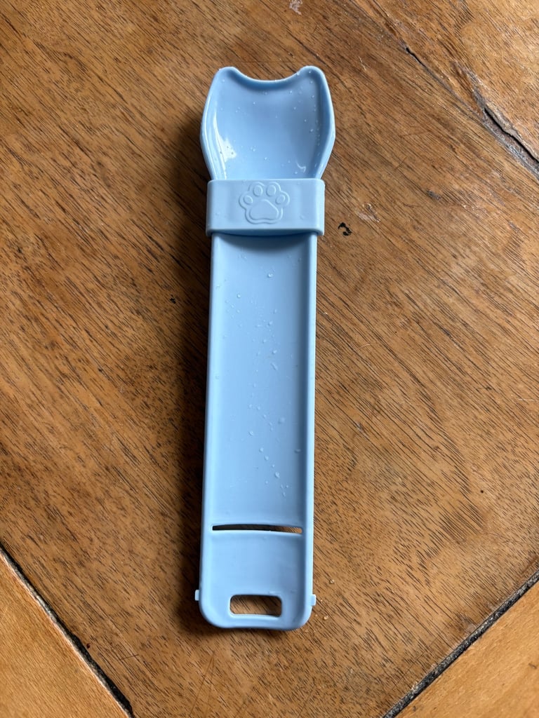 🐾 Cat Treat Squeezer