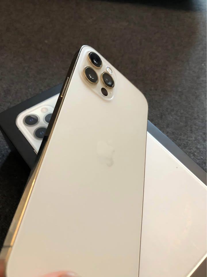 iPhone 12 Pro Gold edition 512gb immaculate condition