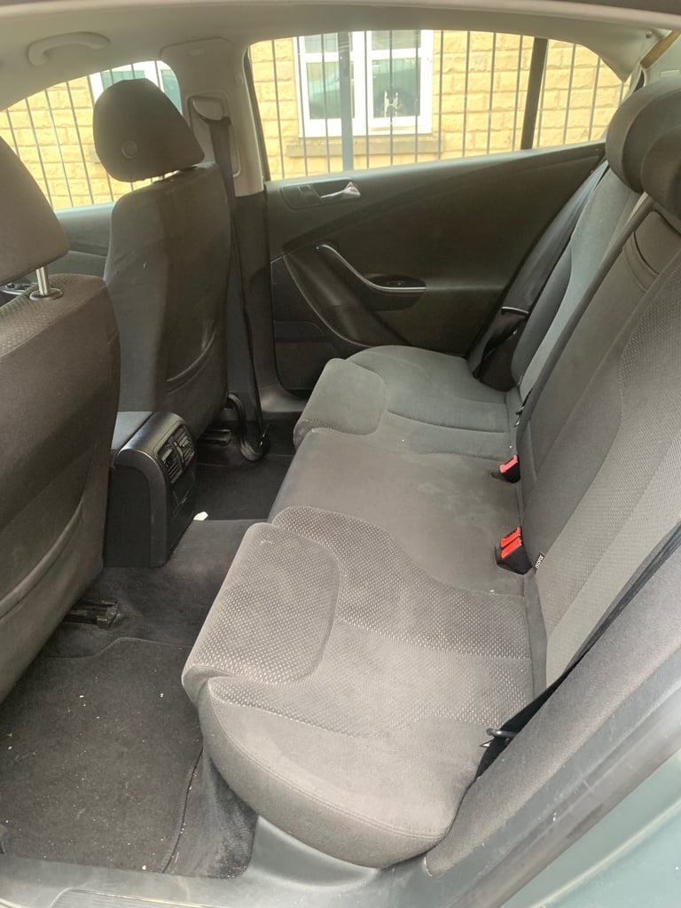 Volkswagen, PASSAT, Saloon, 2007, Semi-Auto, 1968 (cc),4 doors - Image 5