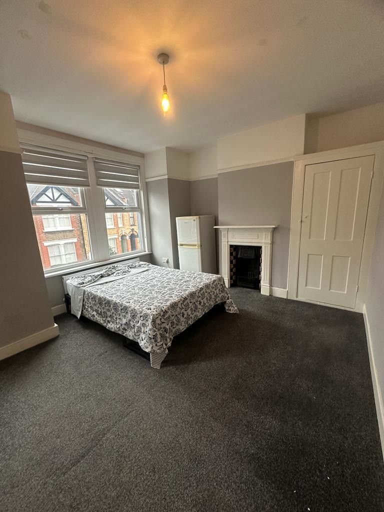 image for DOUBLE ROOM AVAILABLE NOW Morrison Avenue, N17   – 8 minutes from station