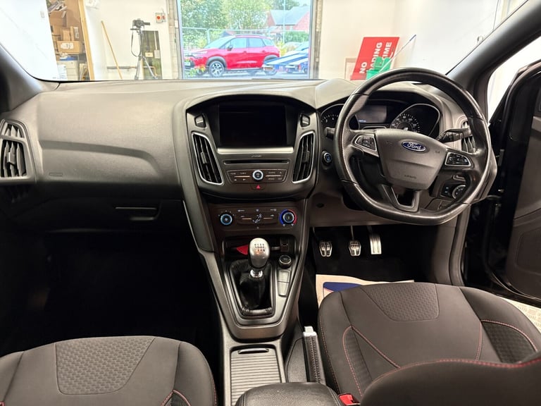 2018 Ford Focus 1.0 EcoBoost 140 ST-Line Navigation 5dr HATCHBACK PETROL Manual