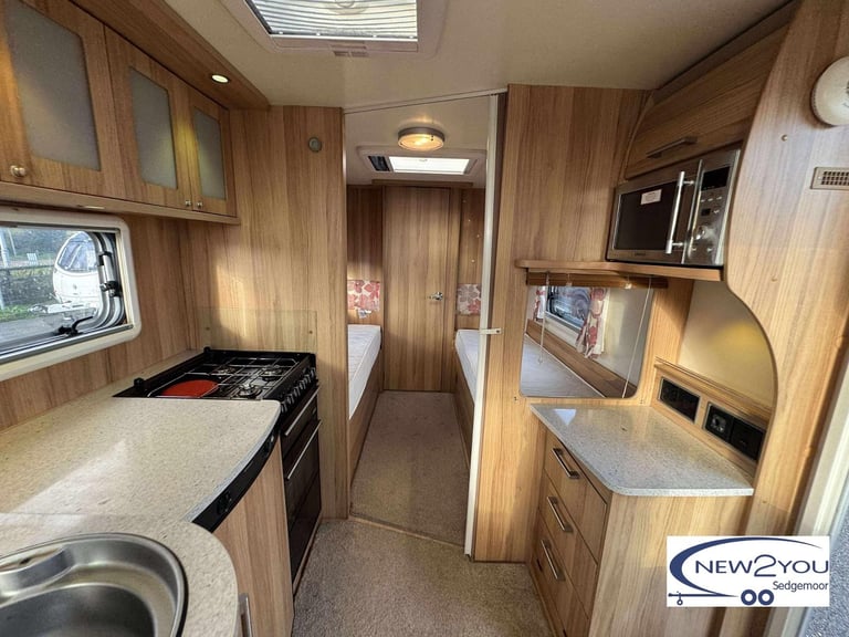 2013 Bailey Unicorn Cadiz 4 Berth Fixed Singles Caravan - STOCK S089