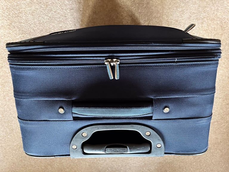 Suitcase for sale for Sale in Sandy Bedfordshire Gumtree