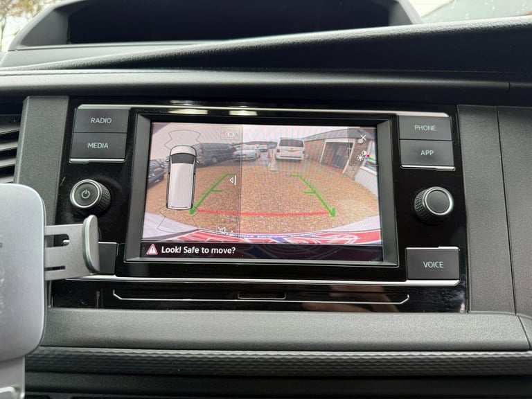 2022 Volkswagen Transporter 2.0 TDI 150 Highline Kombi Van 4MOTION WINDOW VAN DIESEL Manual