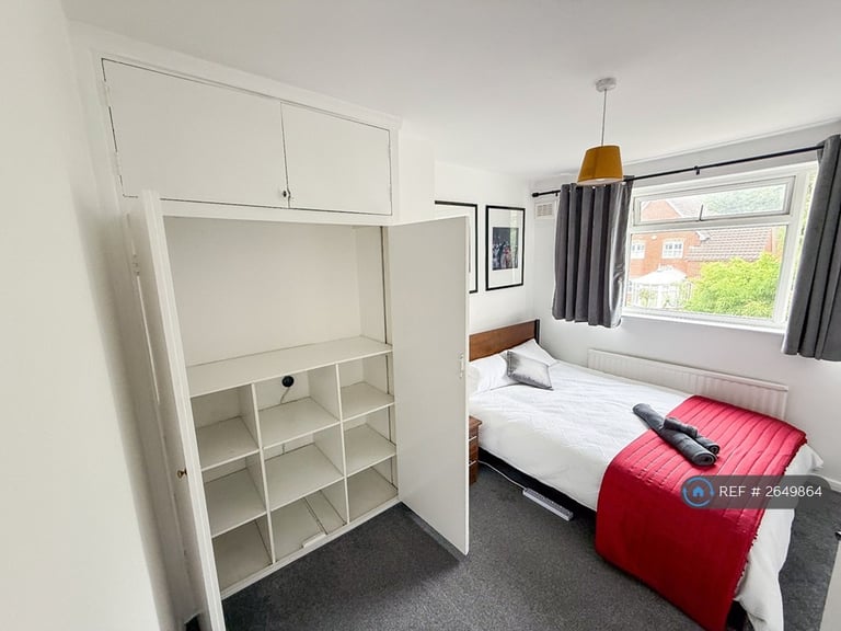 4 bedroom house in Bassett House, Orpington, BR6 (4 bed) (#2649864)