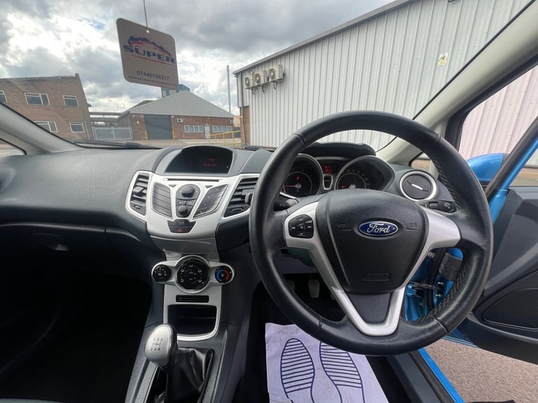 2012 Ford Fiesta 1.4 Zetec 5dr HATCHBACK Petrol Manual