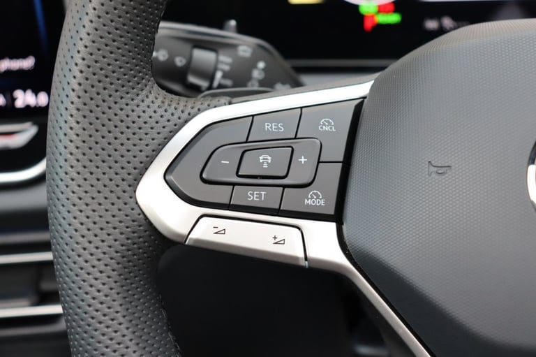 2025 Volkswagen Tiguan 1.5 ETSI R-LINE DSG Estate PETROL Automatic